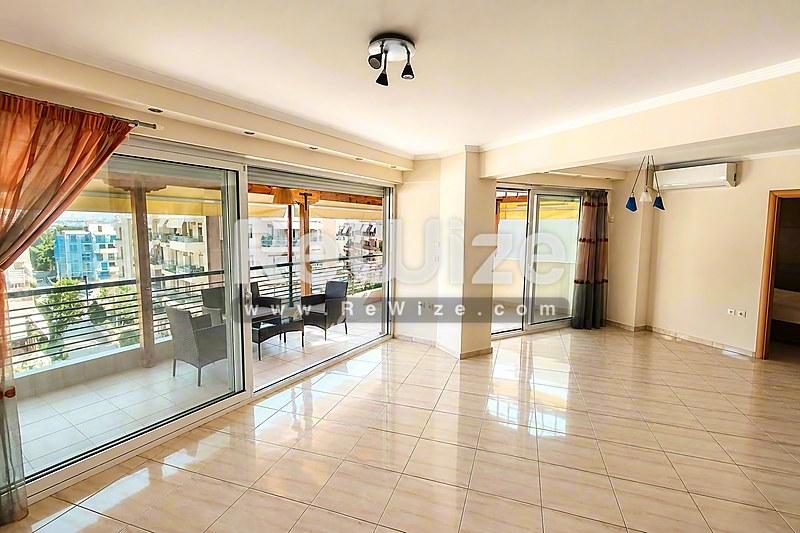 Apartment 165 m² in Kalamaria, living room