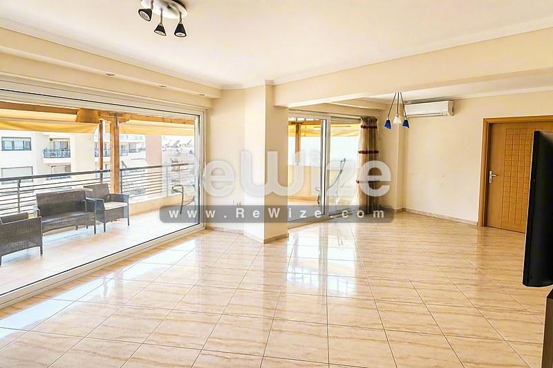Apartment 165 m² in Kalamaria, living room