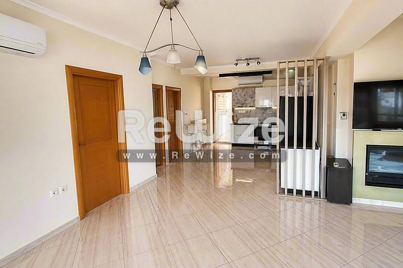 Apartment 165 m² in Kalamaria, open-plan living area