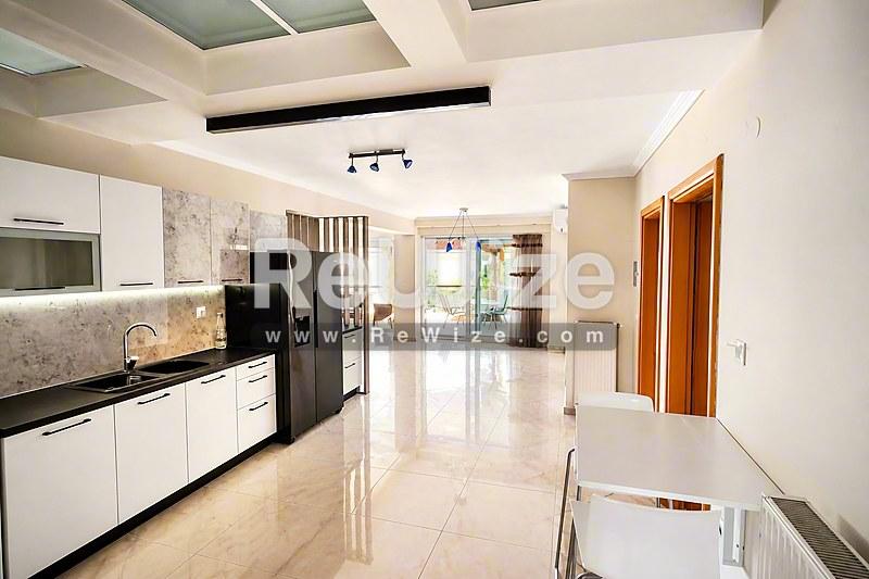 Apartment 165 m² in Kalamaria, open-plan living area