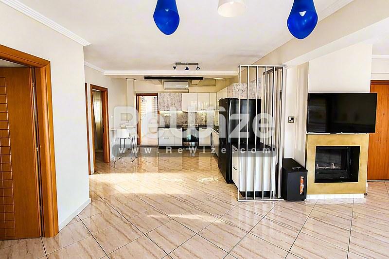 Apartment 165 m² in Kalamaria, open-plan living area