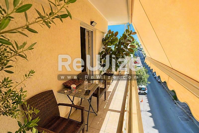 Apartment 95 m² in Neapoli-Sykies, balcony