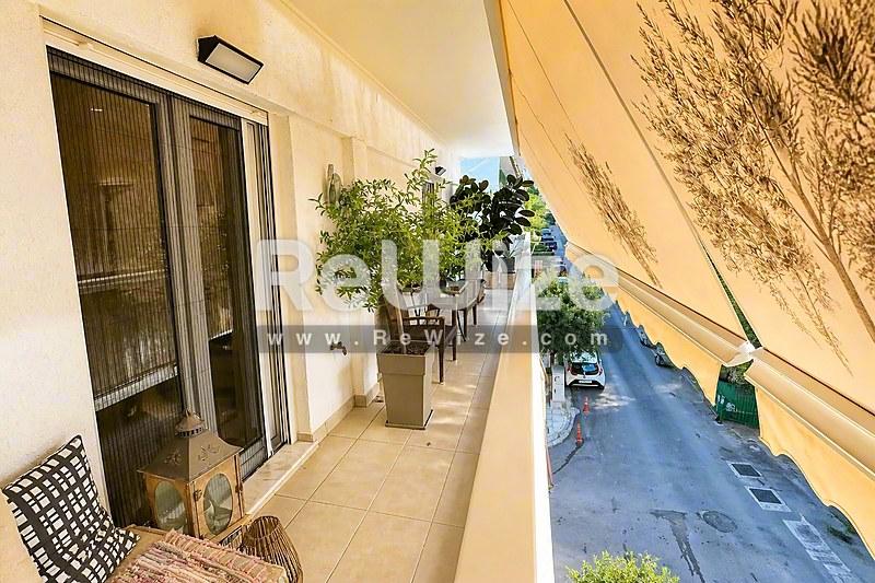 Apartment 95 m² in Neapoli-Sykies, balcony