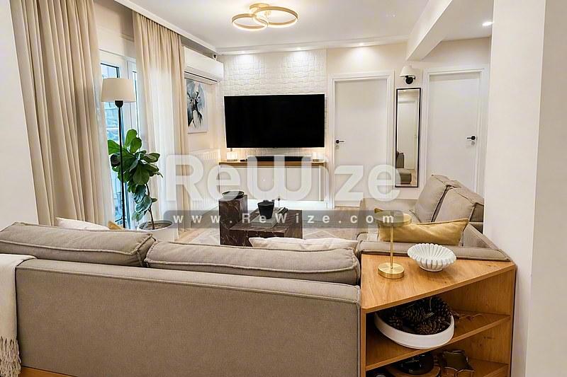 Apartment 95 m² in Neapoli-Sykies, living room