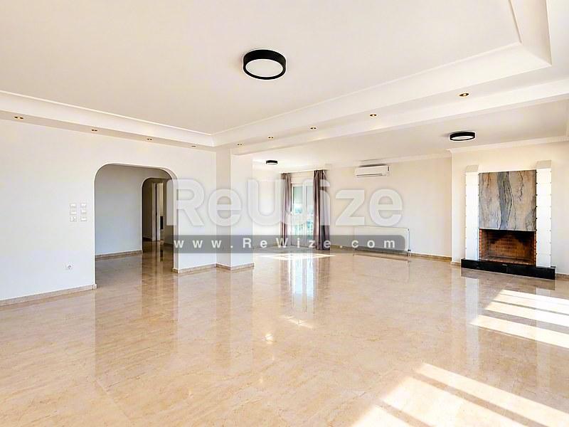 Apartment 200 m² in Thessaloniki, living room