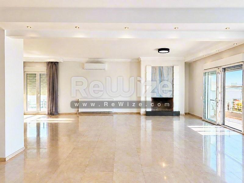 Apartment 200 m² in Thessaloniki, living room
