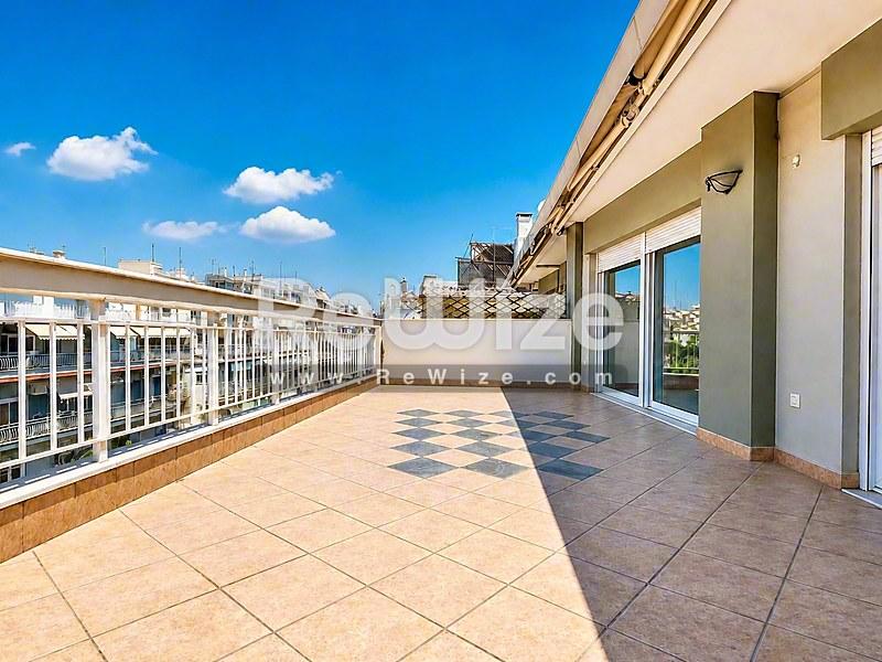 Apartment 200 m² in Thessaloniki, terrace