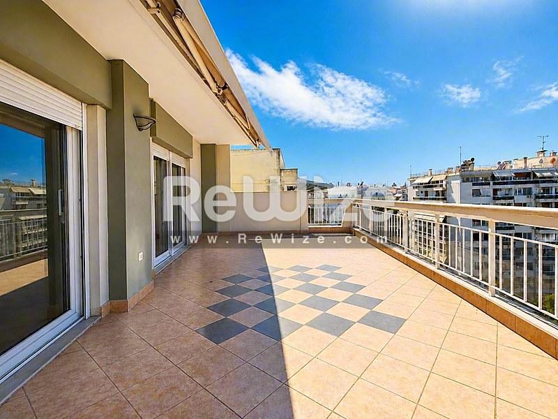 Apartment 200 m² in Thessaloniki, terrace