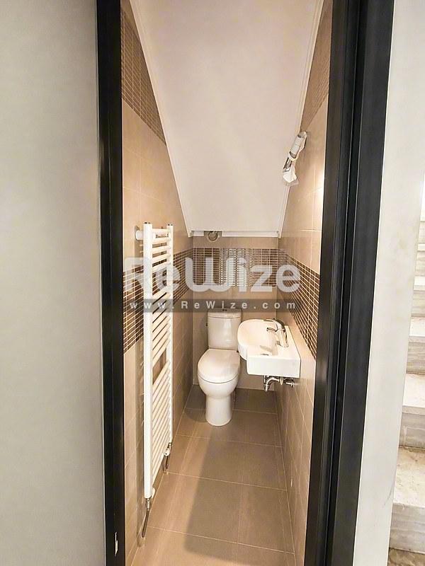 Maisonette 230 m² in Thermi, bathroom