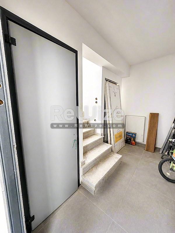 Maisonette 230 m² in Thermi, entrance