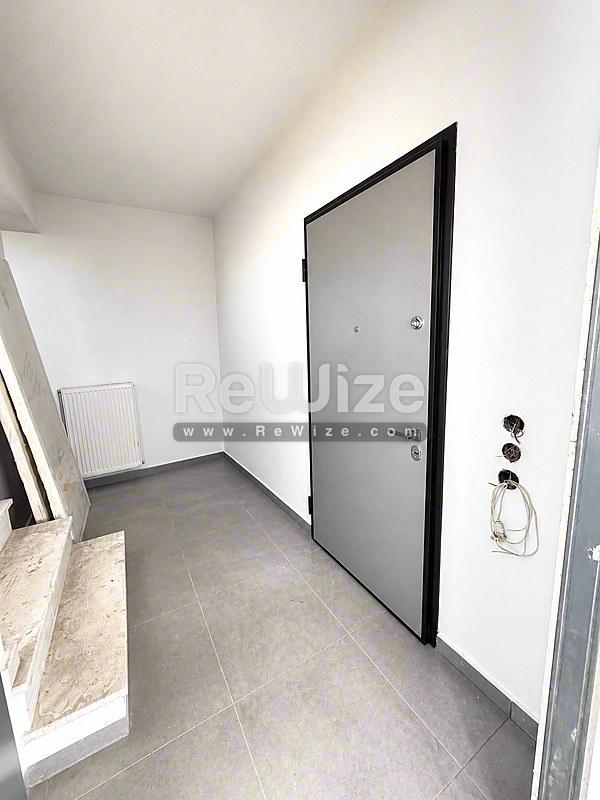 Maisonette 230 m² in Thermi, entrance