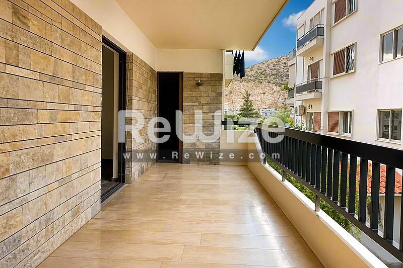 Διαμέρισμα 135 τ.μ. στη Γλυφάδα, μπαλκόνι