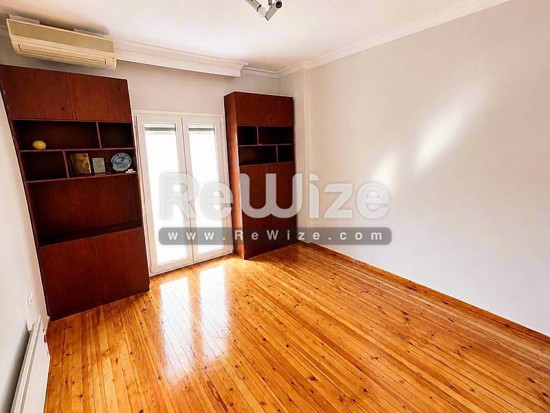 Apartment 100 m² in Thessaloniki, bedroom