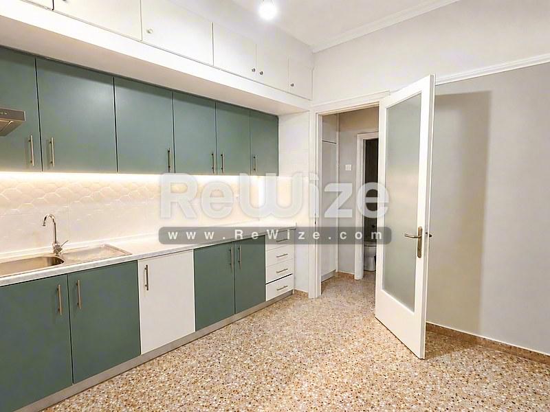 Apartment 100 m² in Thessaloniki, kitchen
