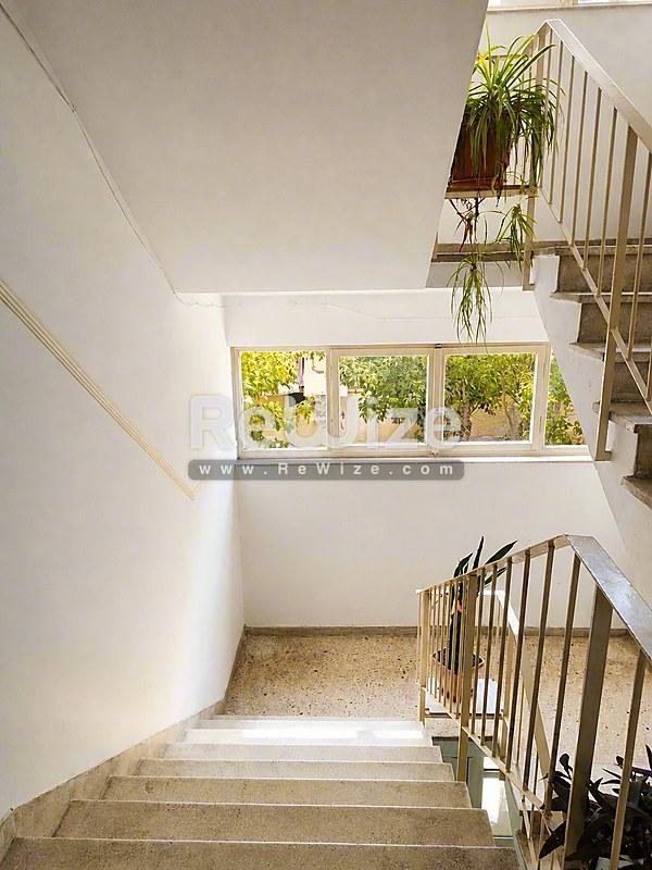 Apartment 80 m² in Thessaloniki, staircase