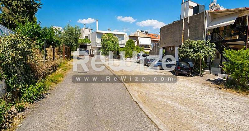 Plot 410 m² in Chalkida, parking
