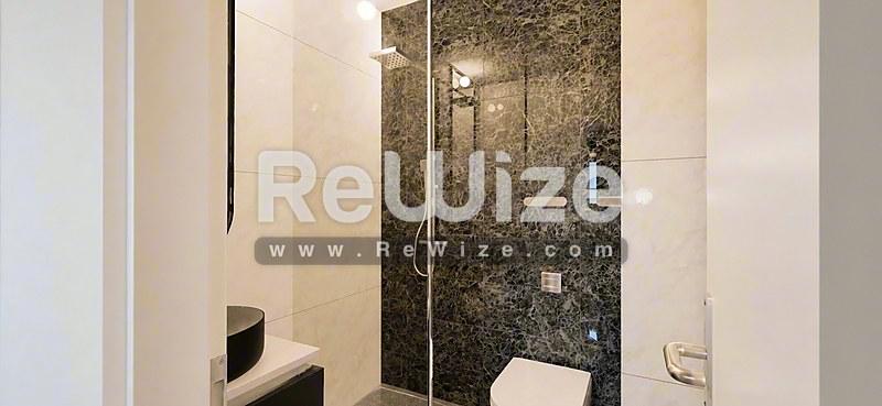 Apartment 117 m² in Thermi, bathroom