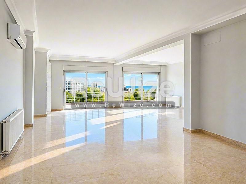 Διαμέρισμα 200 τ.μ. στη Θεσσαλονίκη, σαλόνι