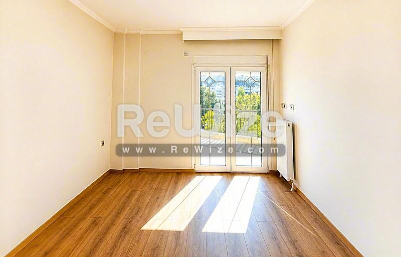 Διαμέρισμα 137 τ.μ. στη Νεάπολη-Συκιές, σαλόνι